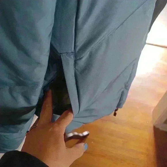 Columbia Women's Colorblocked Blue and Gray Down Puffer Jacket  L - Picture 7 of 15